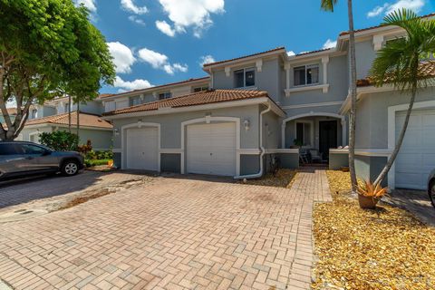 2070 Oakhurst Way Riviera Beach FL 33404