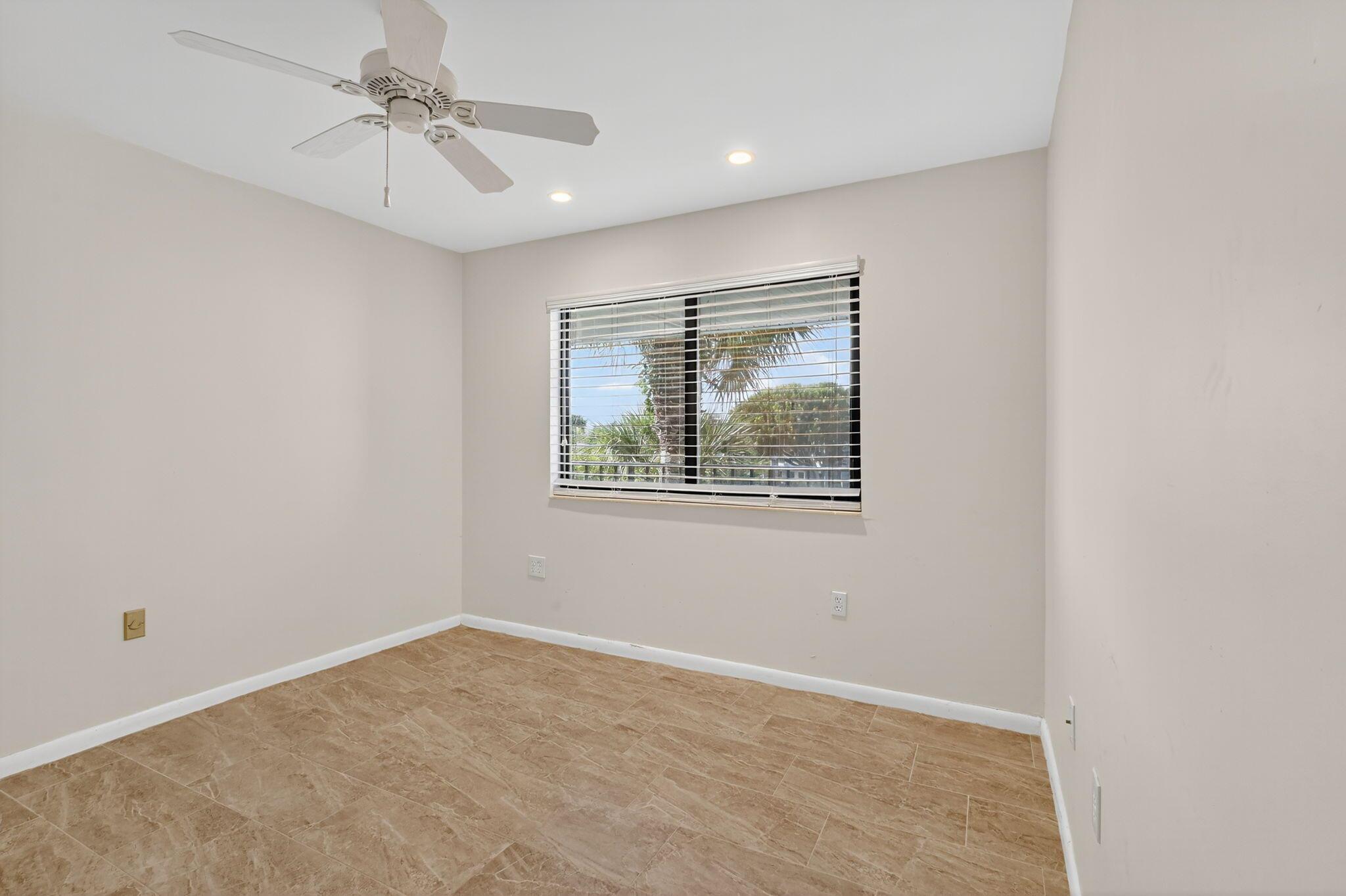 FOUNTAINS OF PALM BEACH C - Residential
