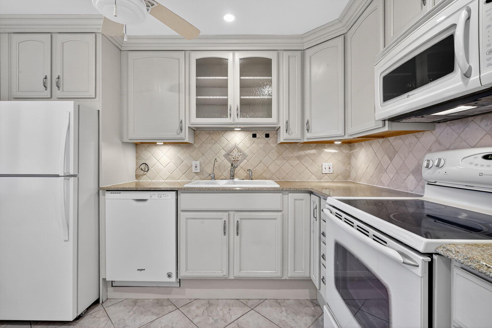 FOUNTAINS OF PALM BEACH C - Residential
