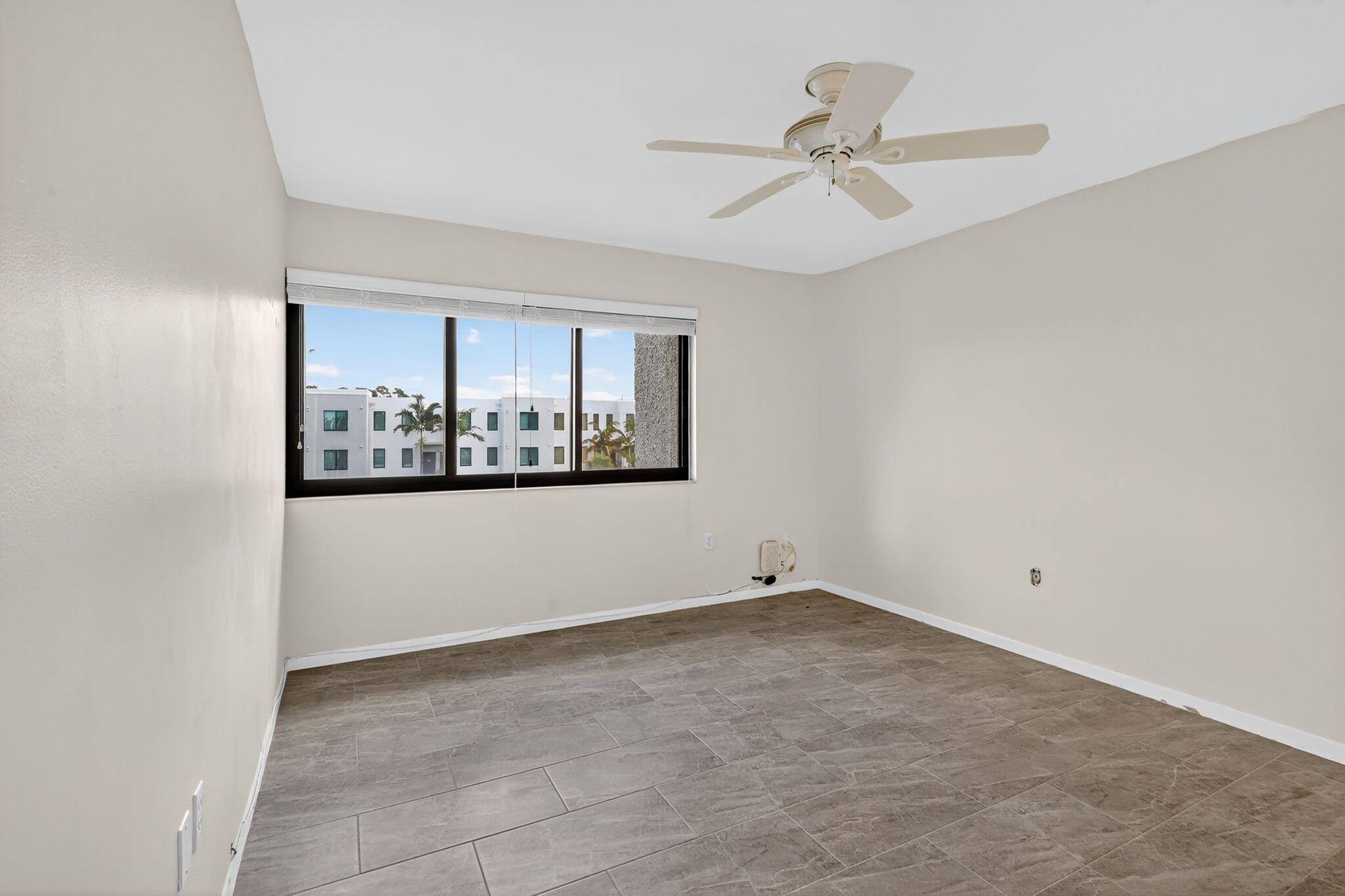 FOUNTAINS OF PALM BEACH C - Residential