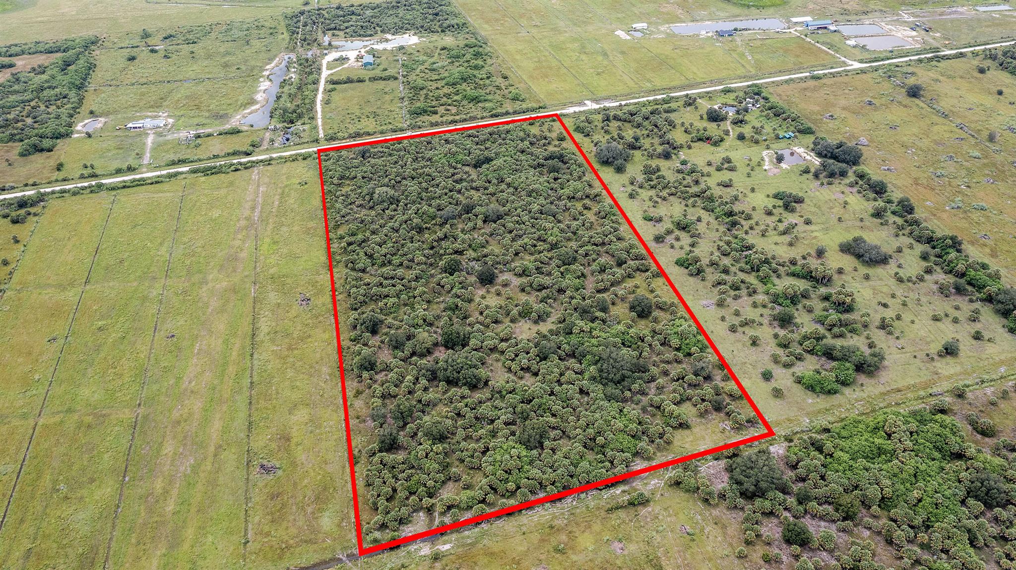 CABBAGE WOODS RANCHES - Land