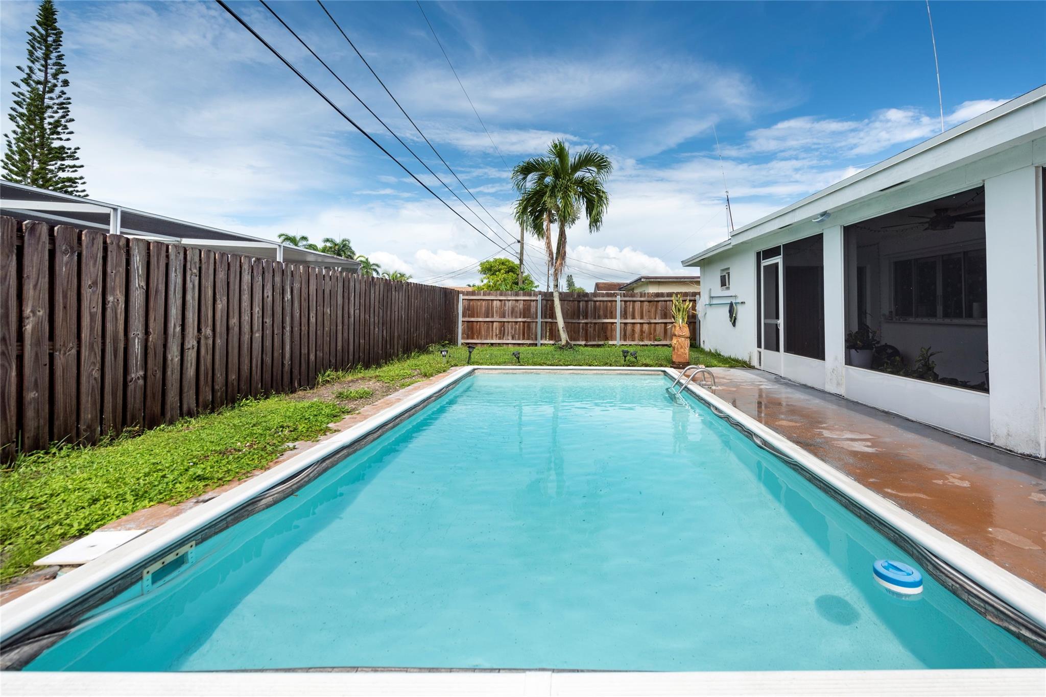 Sunrise Golf Village Sec - Residential