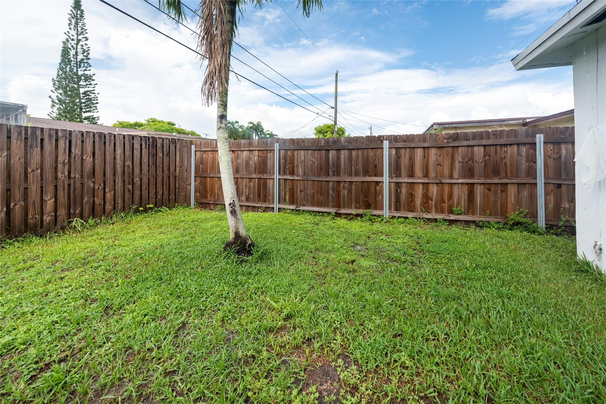 9081 NW 21st Mnr