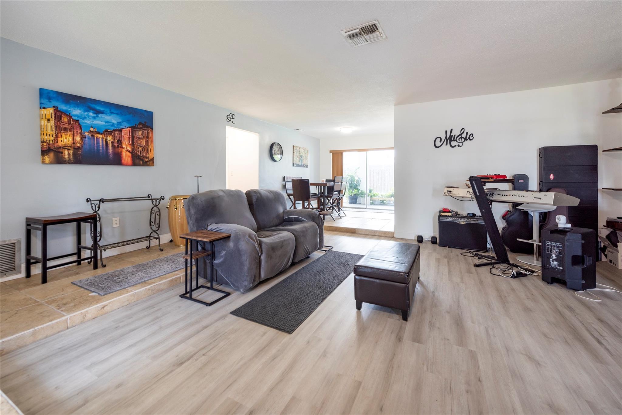 Sunrise Golf Village Sec - Residential