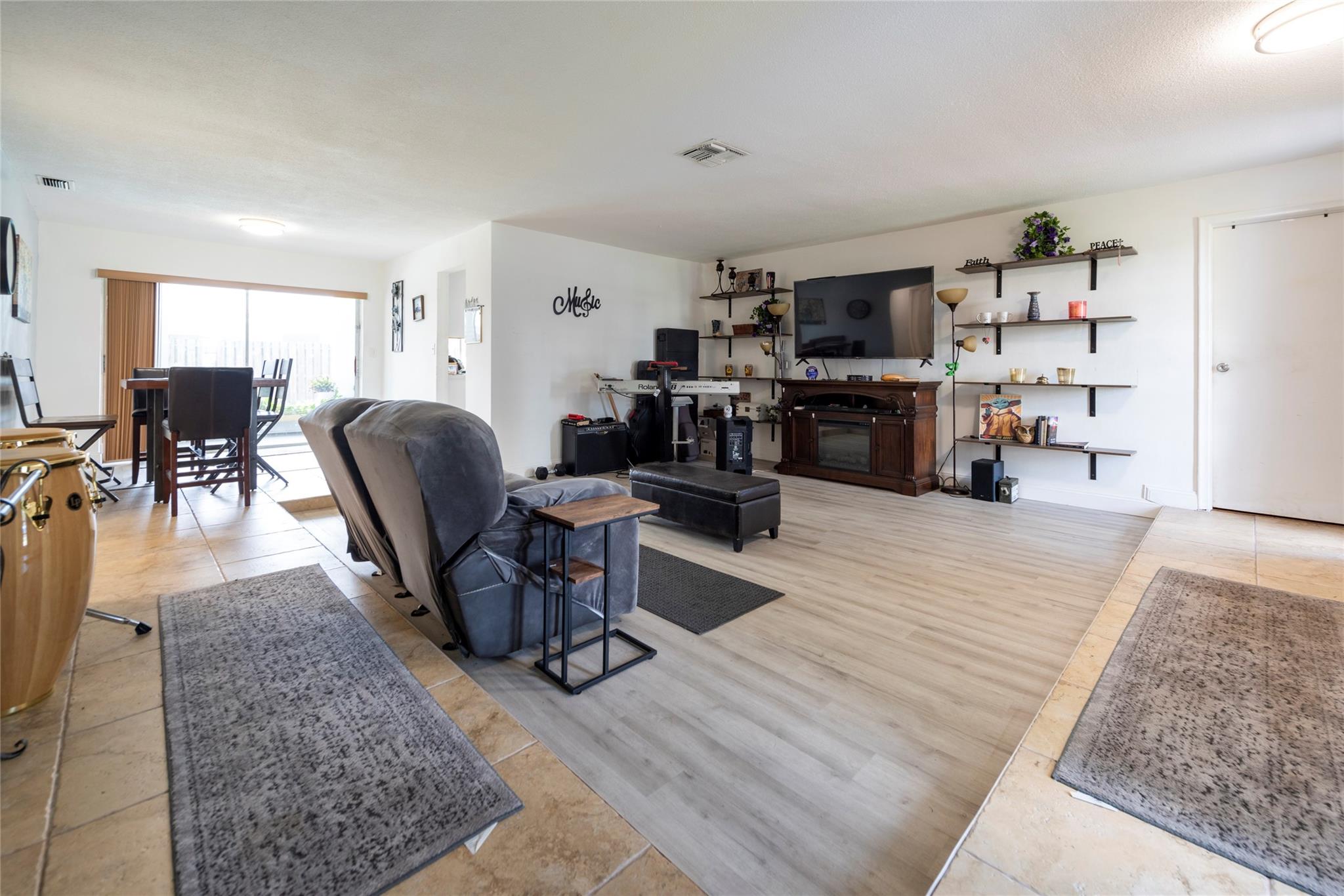 Sunrise Golf Village Sec - Residential
