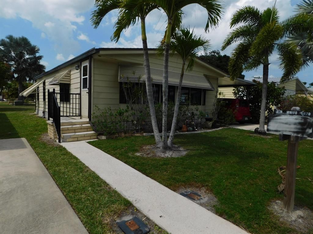 Photo of 460 La Buona Vita Drive Dr, Port St Lucie, FL 34952 (MLS # R10712862)