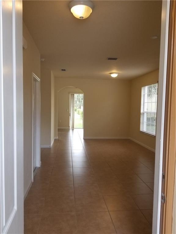 Strok 2 147-22 B - Residential Lease