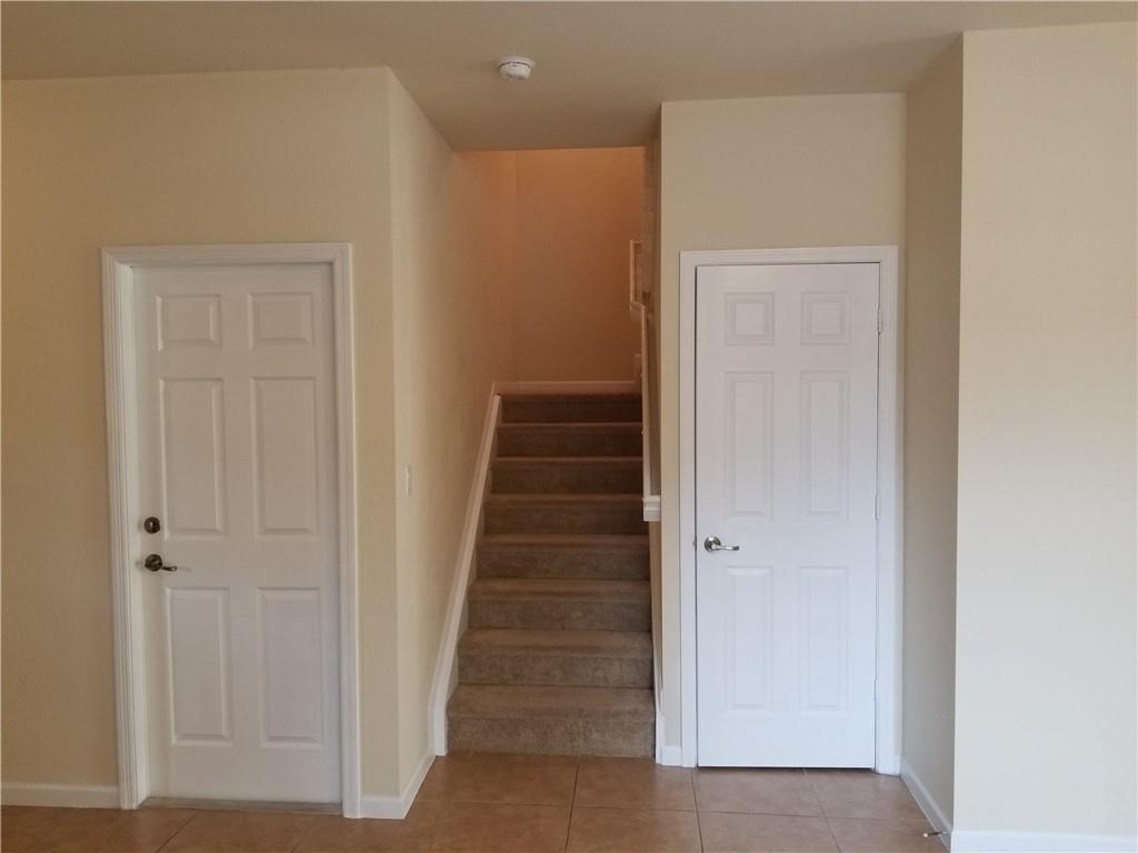 Strok 2 147-22 B - Residential Lease