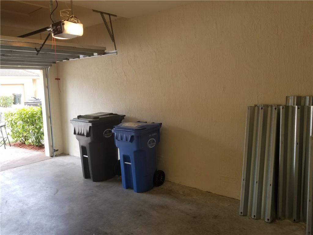 Strok 2 147-22 B - Residential Lease