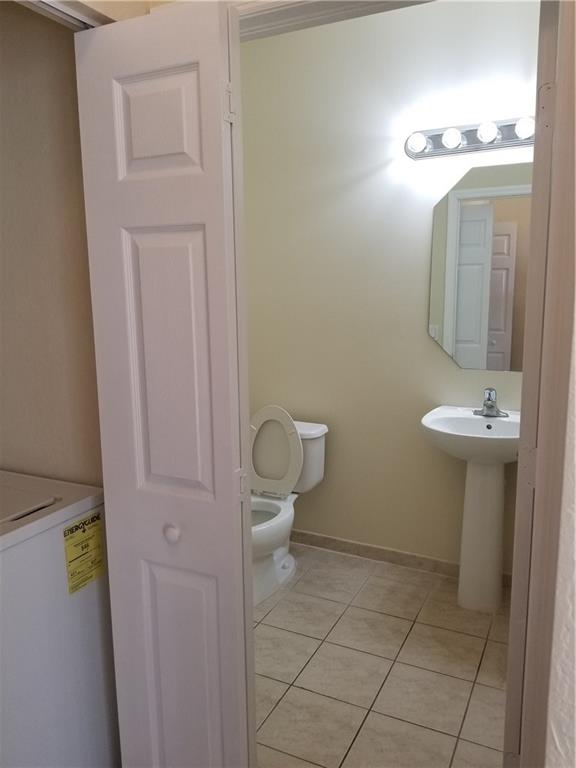 Strok 2 147-22 B - Residential Lease