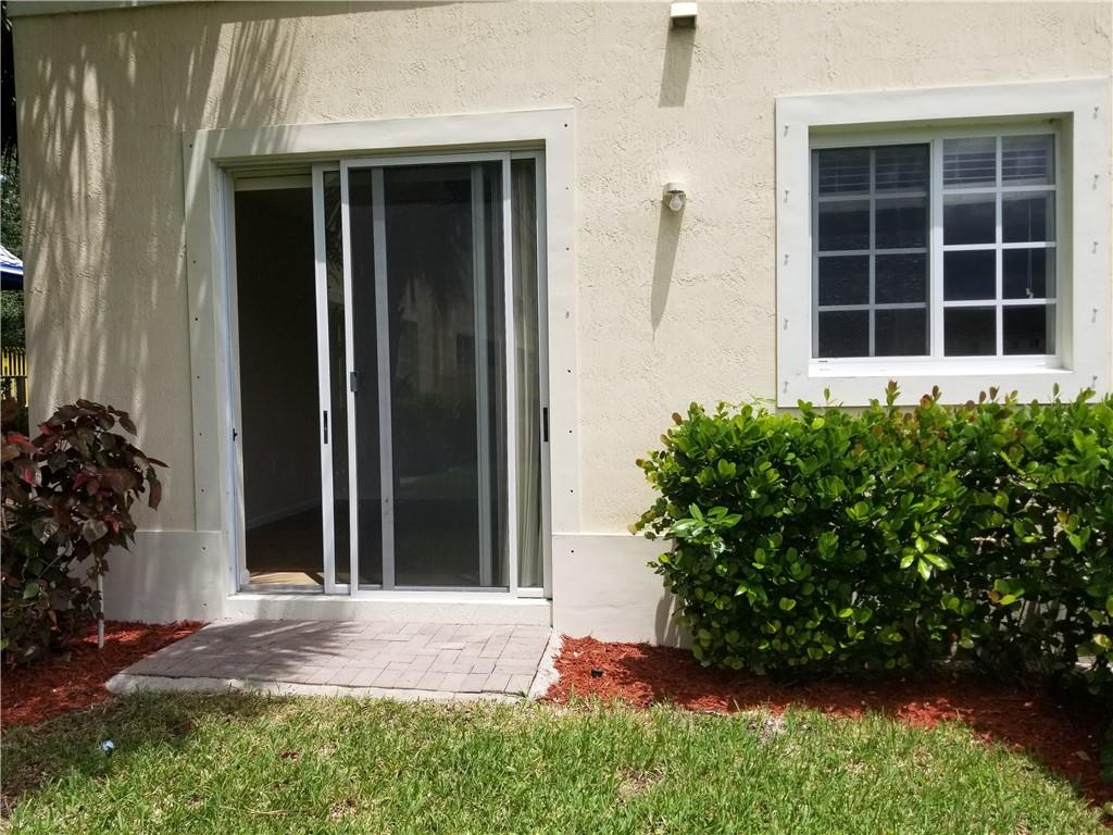 Strok 2 147-22 B - Residential Lease