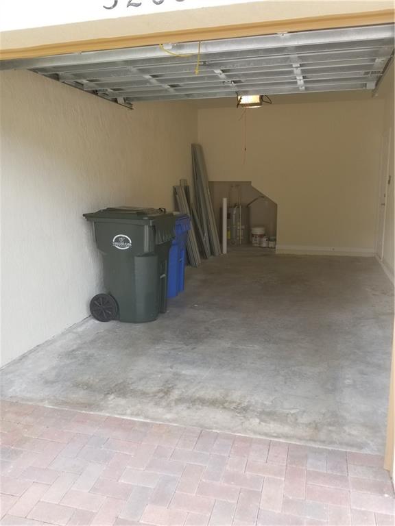 Strok 2 147-22 B - Residential Lease