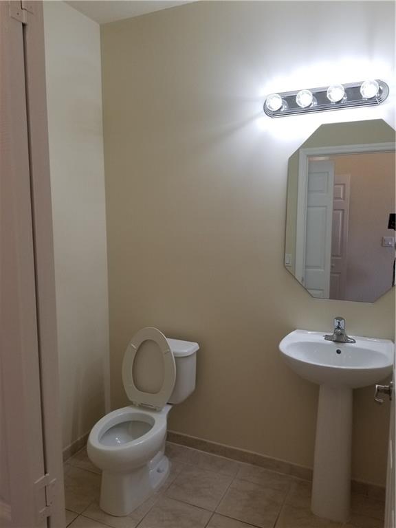 Strok 2 147-22 B - Residential Lease