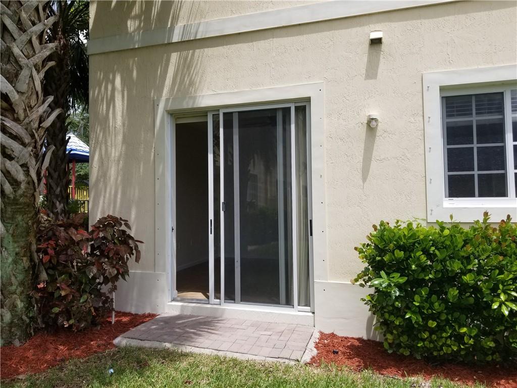 Strok 2 147-22 B - Residential Lease