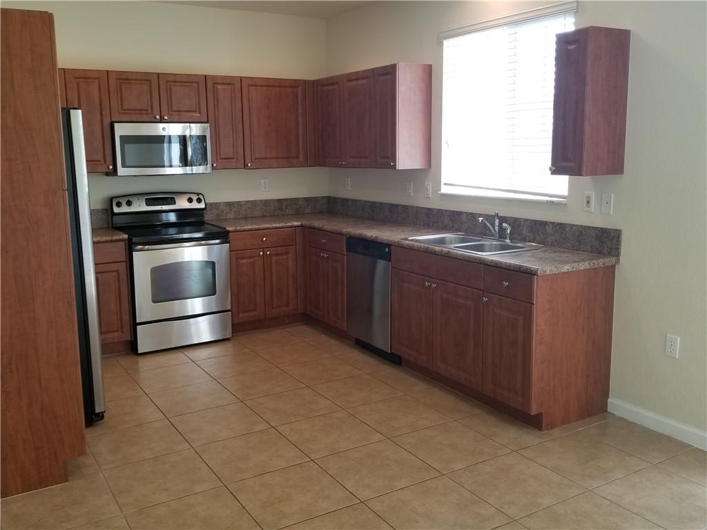 Strok 2 147-22 B - Residential Lease