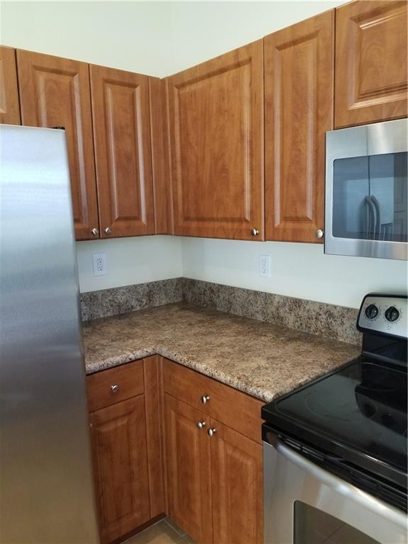 Strok 2 147-22 B - Residential Lease