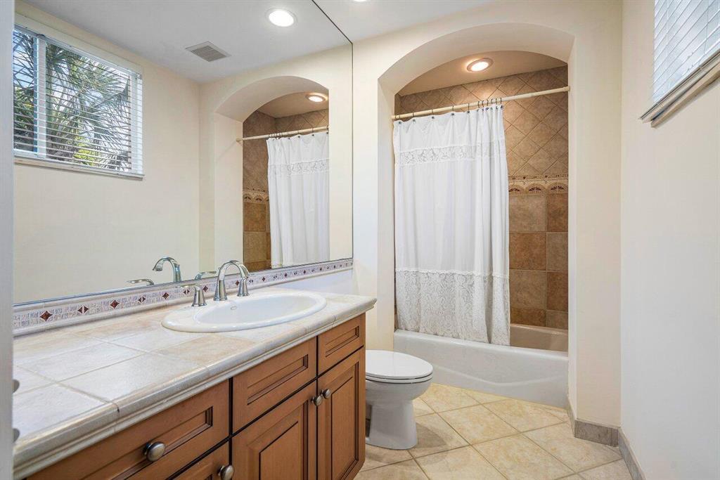 LONG LAKE ESTATES 1 AS - Residential