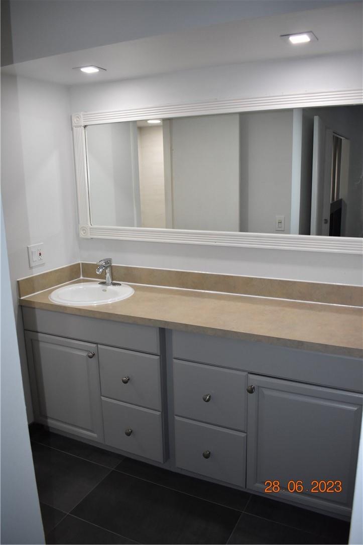 HARVEST SECTION THREE CON - Residential Lease