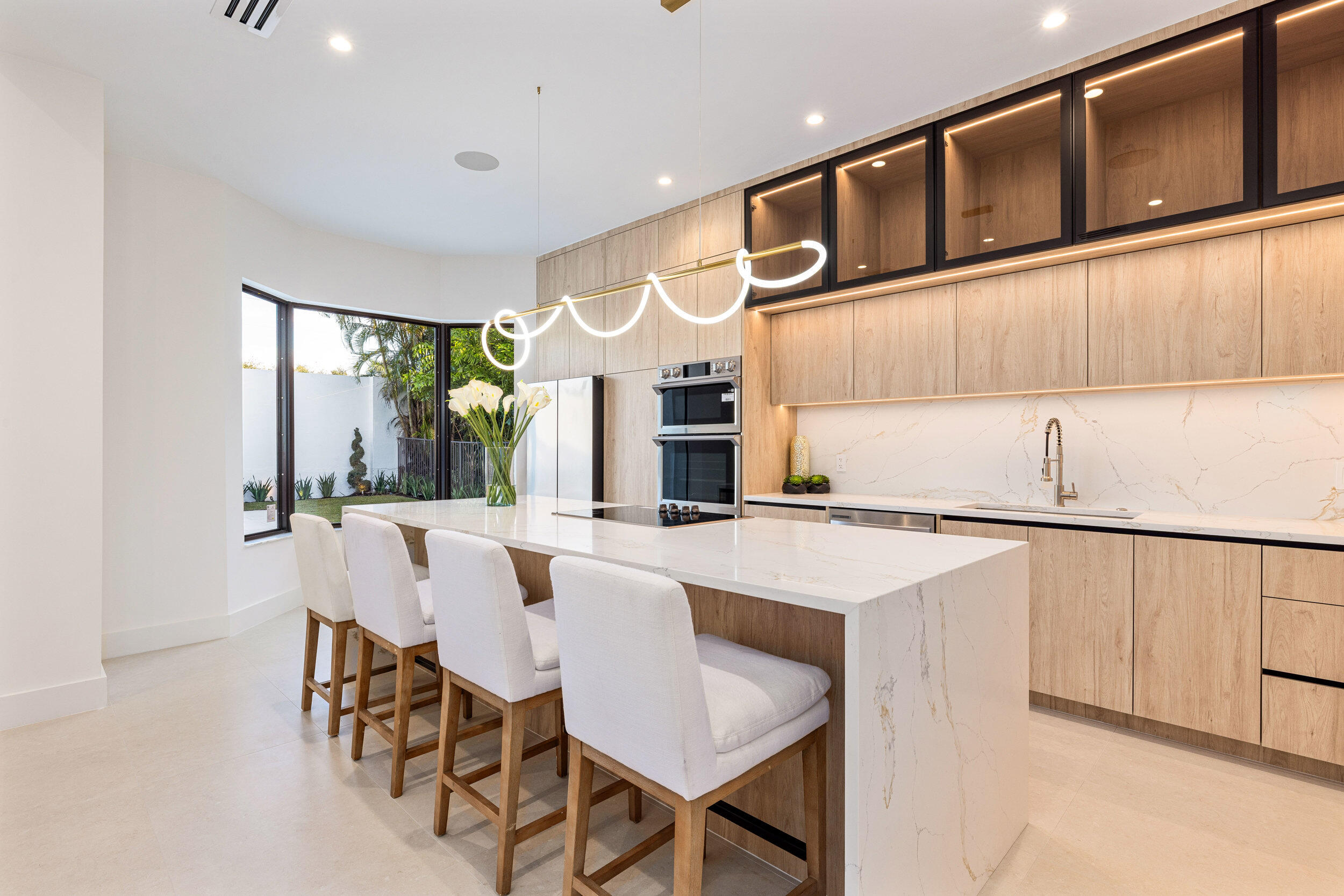 ROYAL PALM FOREST - Residential