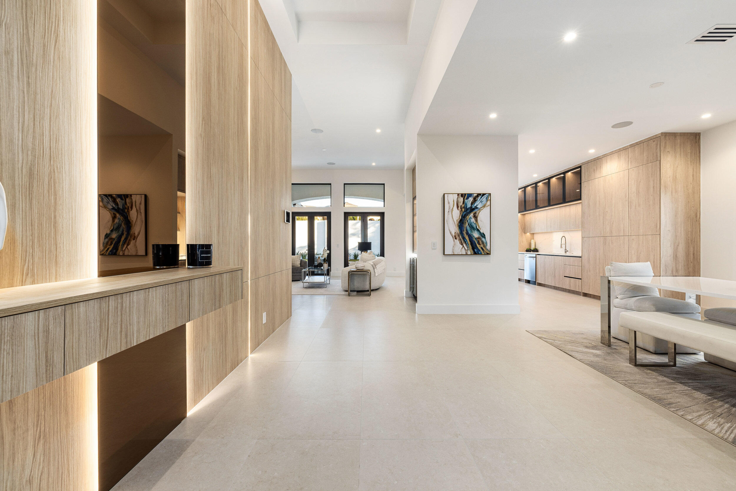 ROYAL PALM FOREST - Residential