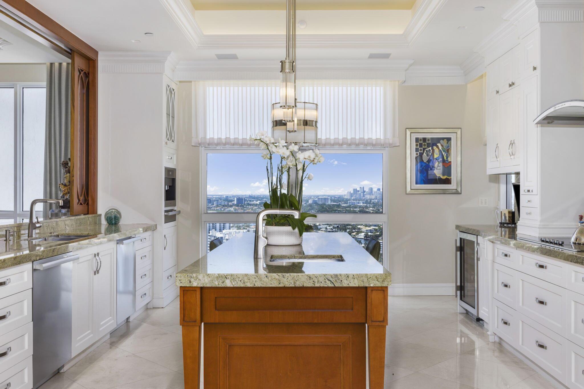 LHERMITAGE I CONDOMINIUM - Residential