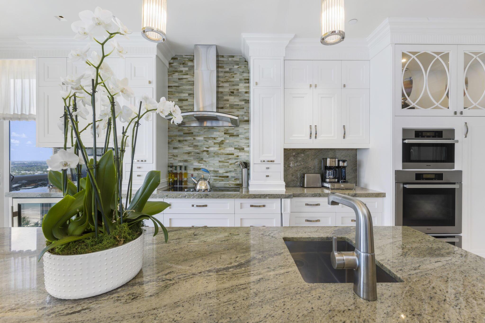 LHERMITAGE I CONDOMINIUM - Residential