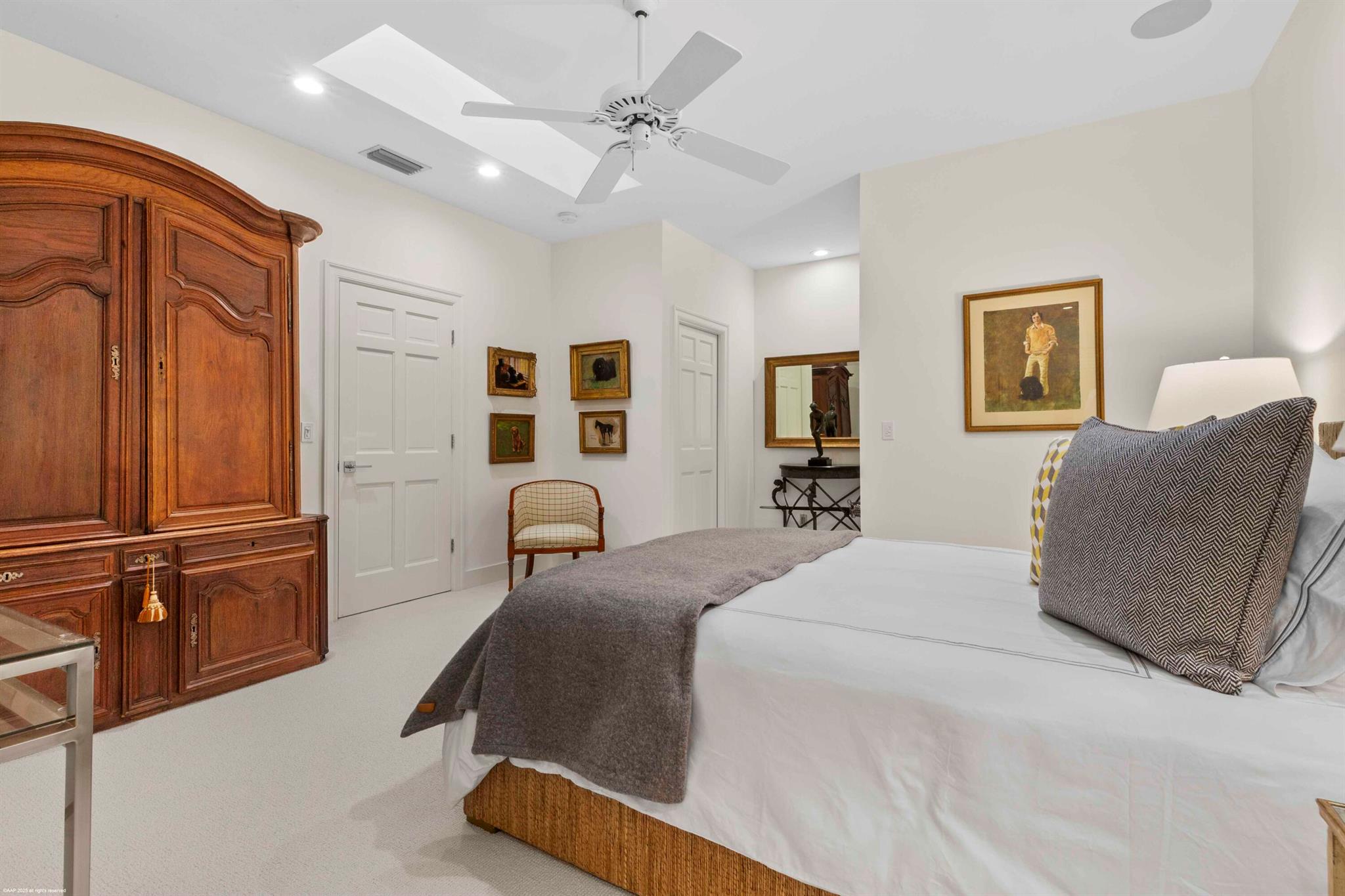 WINDSOR WAY 1 - Residential