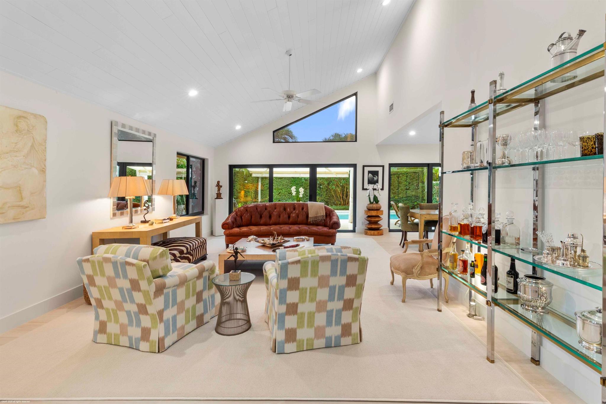 WINDSOR WAY 1 - Residential