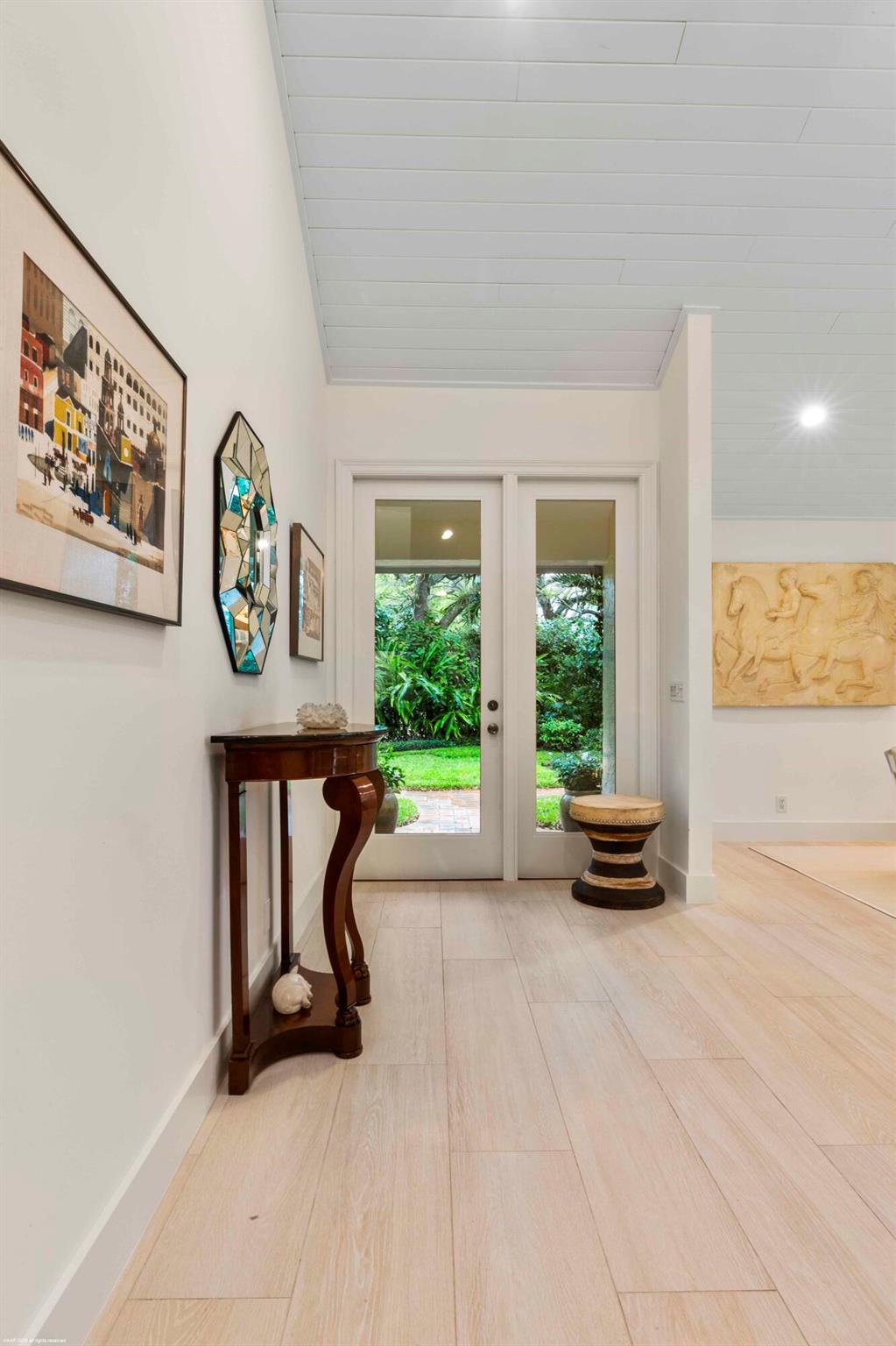 WINDSOR WAY 1 - Residential