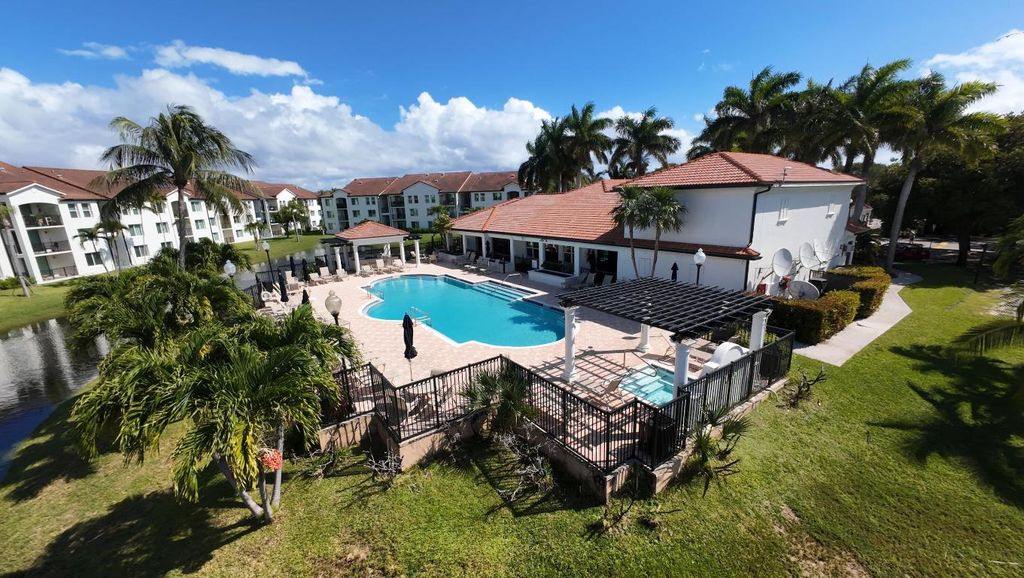 Photo of 615 Villa Circle #615, Boynton Beach, FL 33435 (MLS # R11108905)