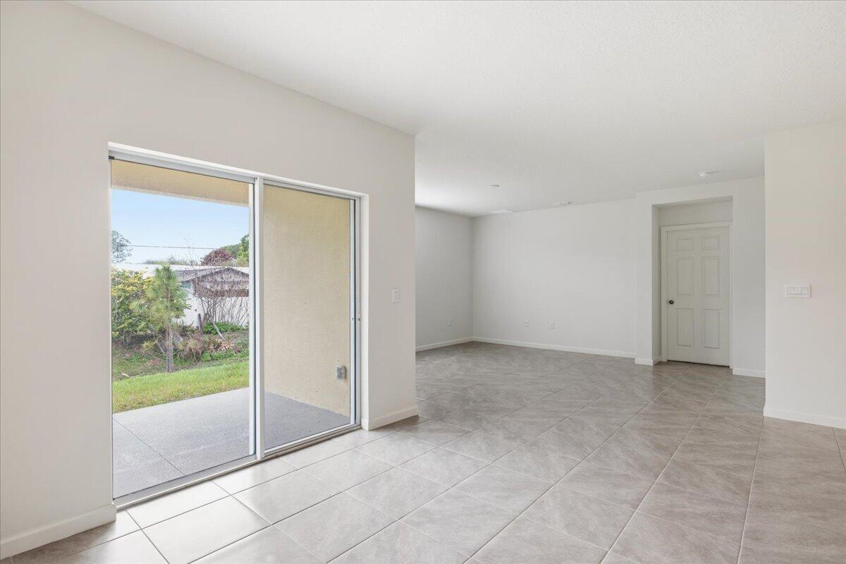 SEBASTIAN HIGHLANDS UNIT 5 - Residential