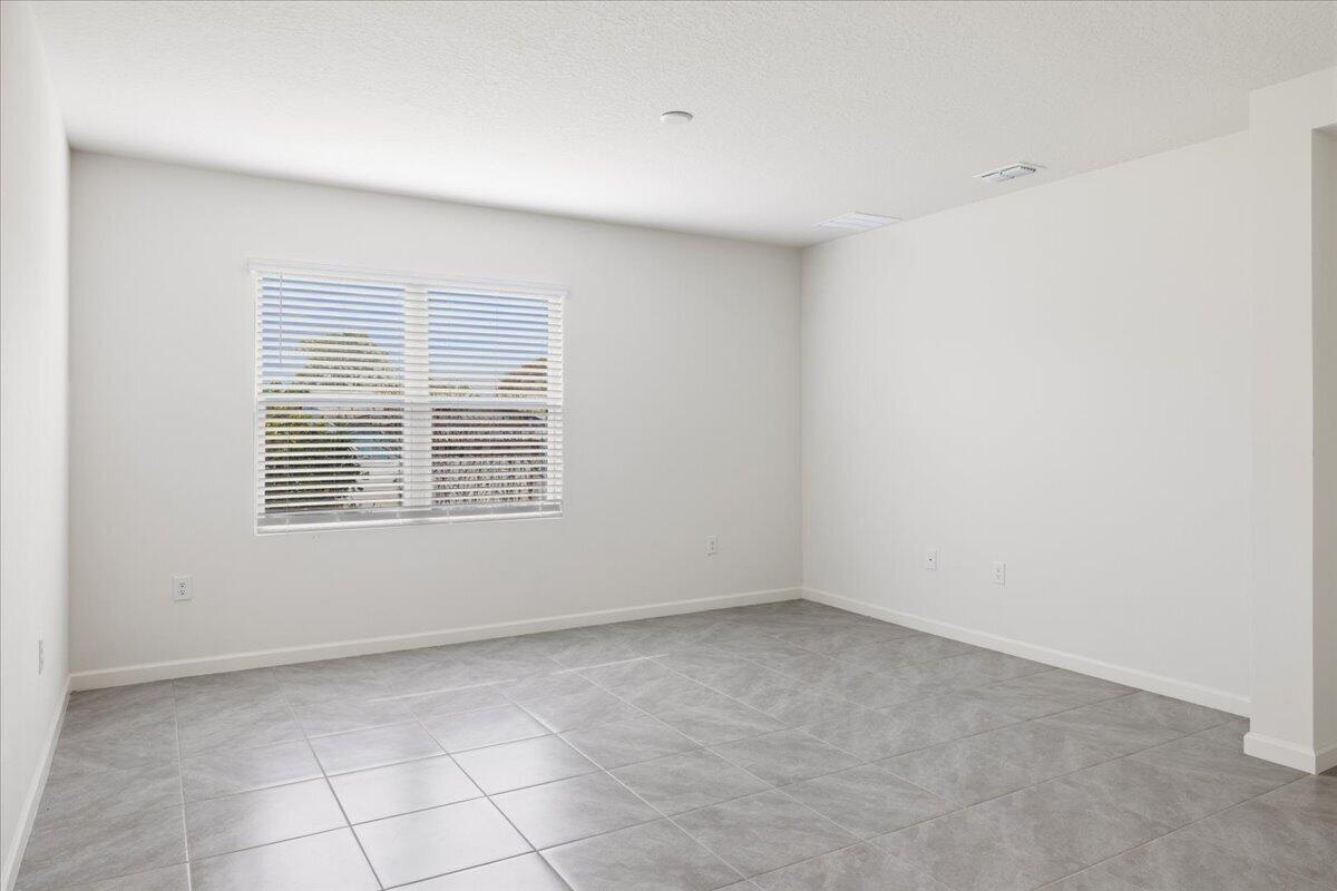 SEBASTIAN HIGHLANDS UNIT 5 - Residential