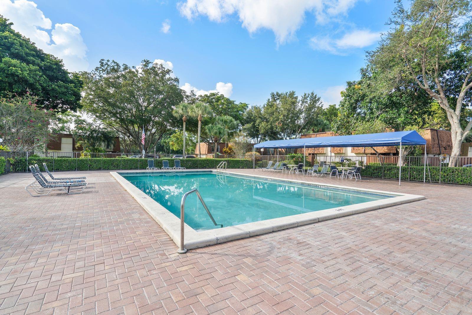 PINE ISLAND RIDGE - Residential