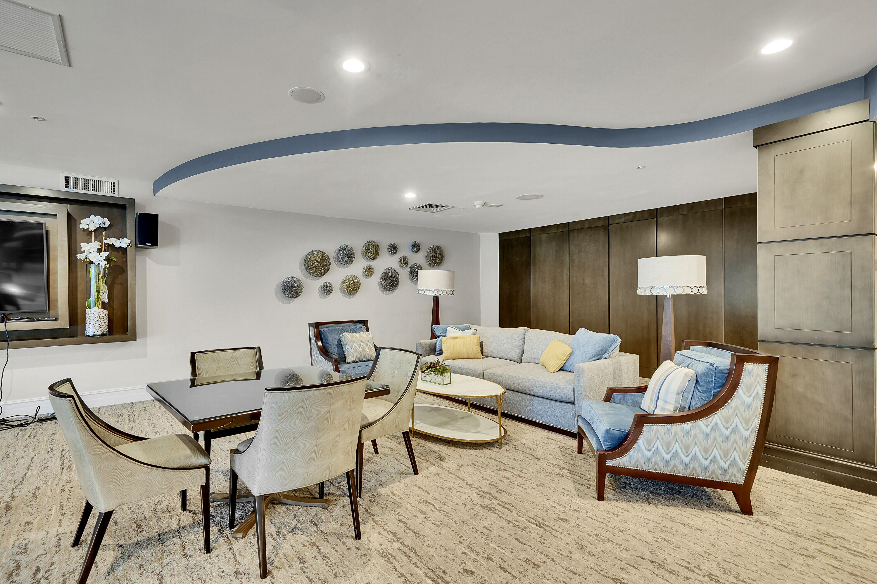 RENAISSANCE ON THE OCEAN - Residential