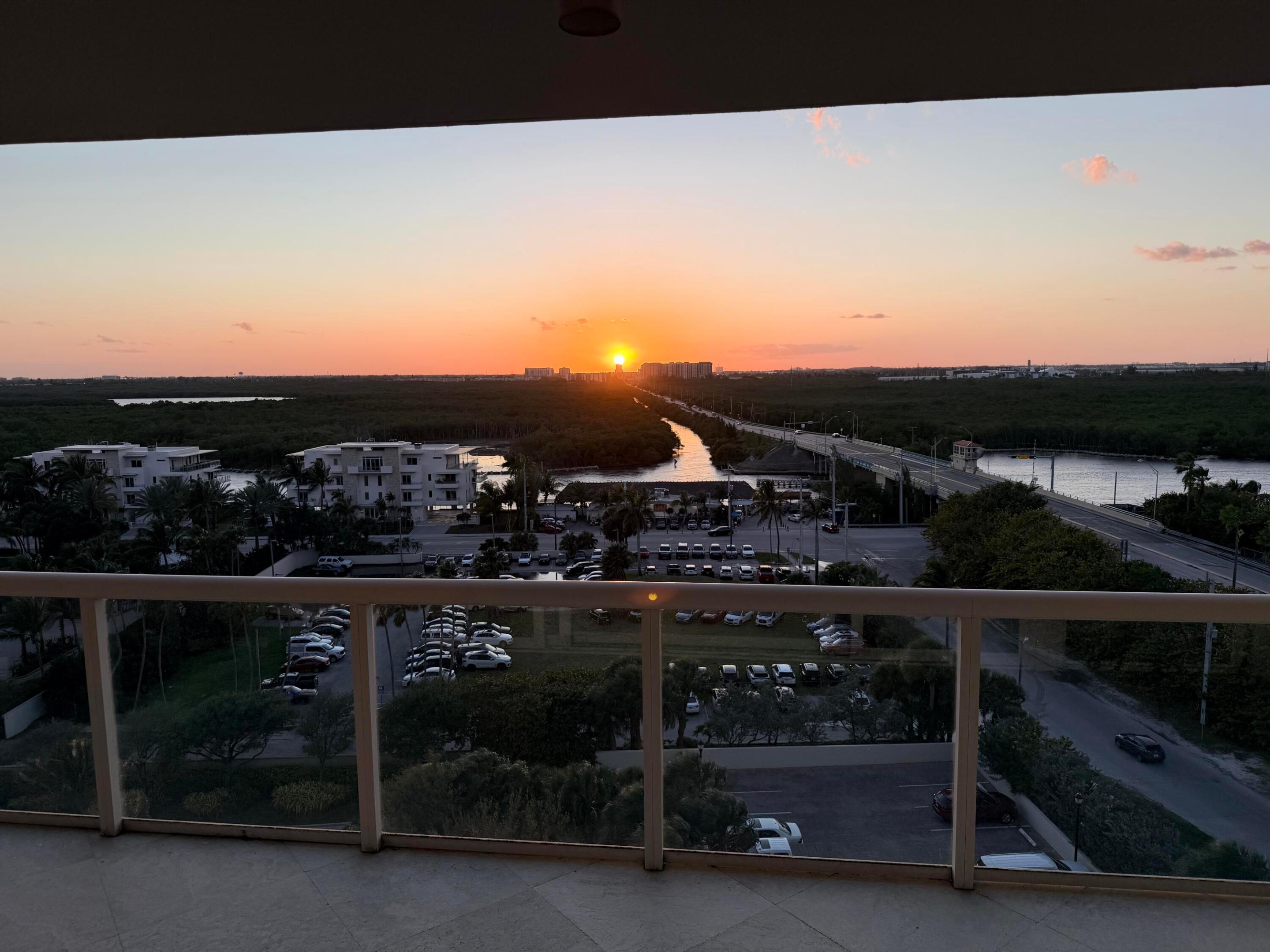 RENAISSANCE ON THE OCEAN - Residential