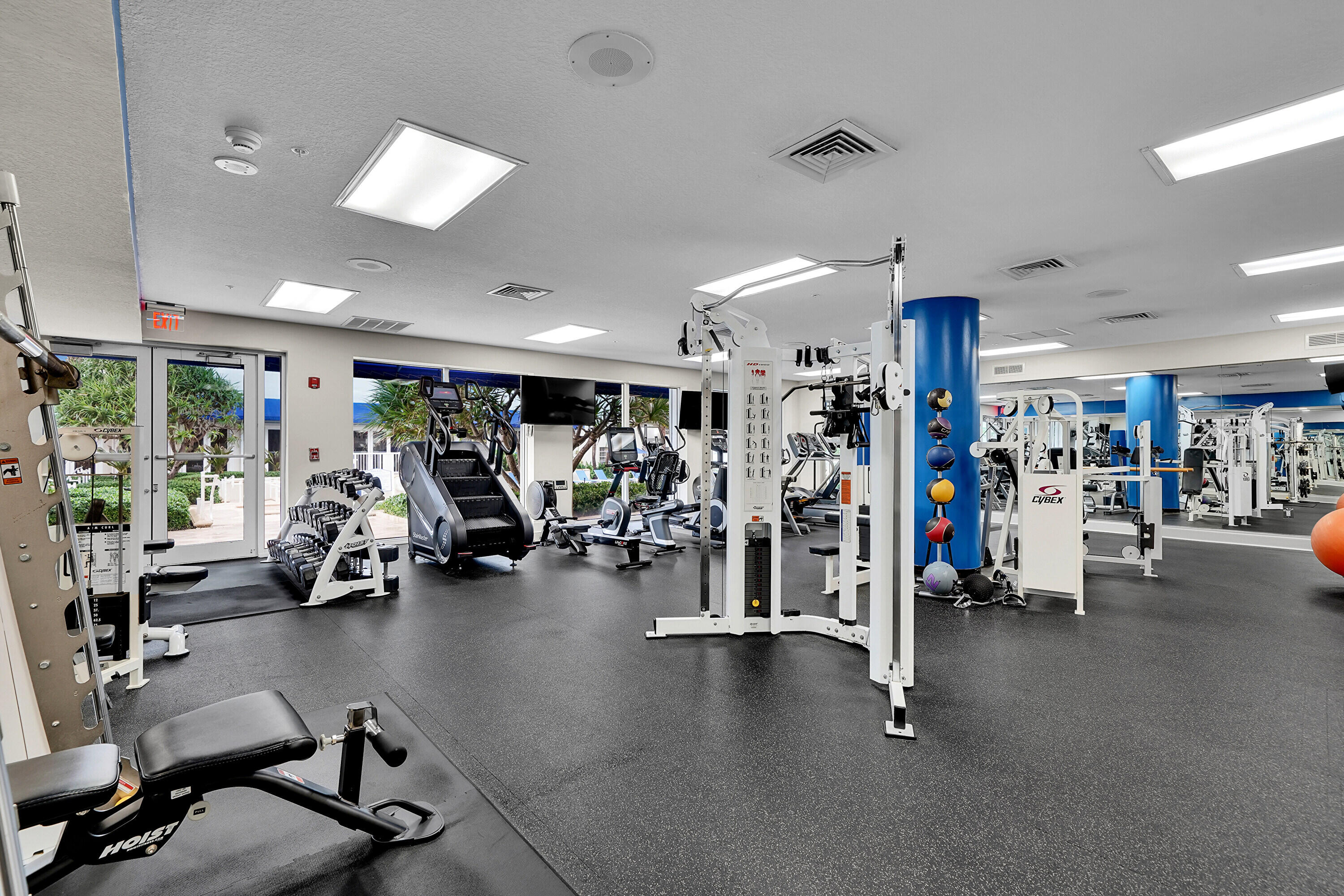 RENAISSANCE ON THE OCEAN - Residential