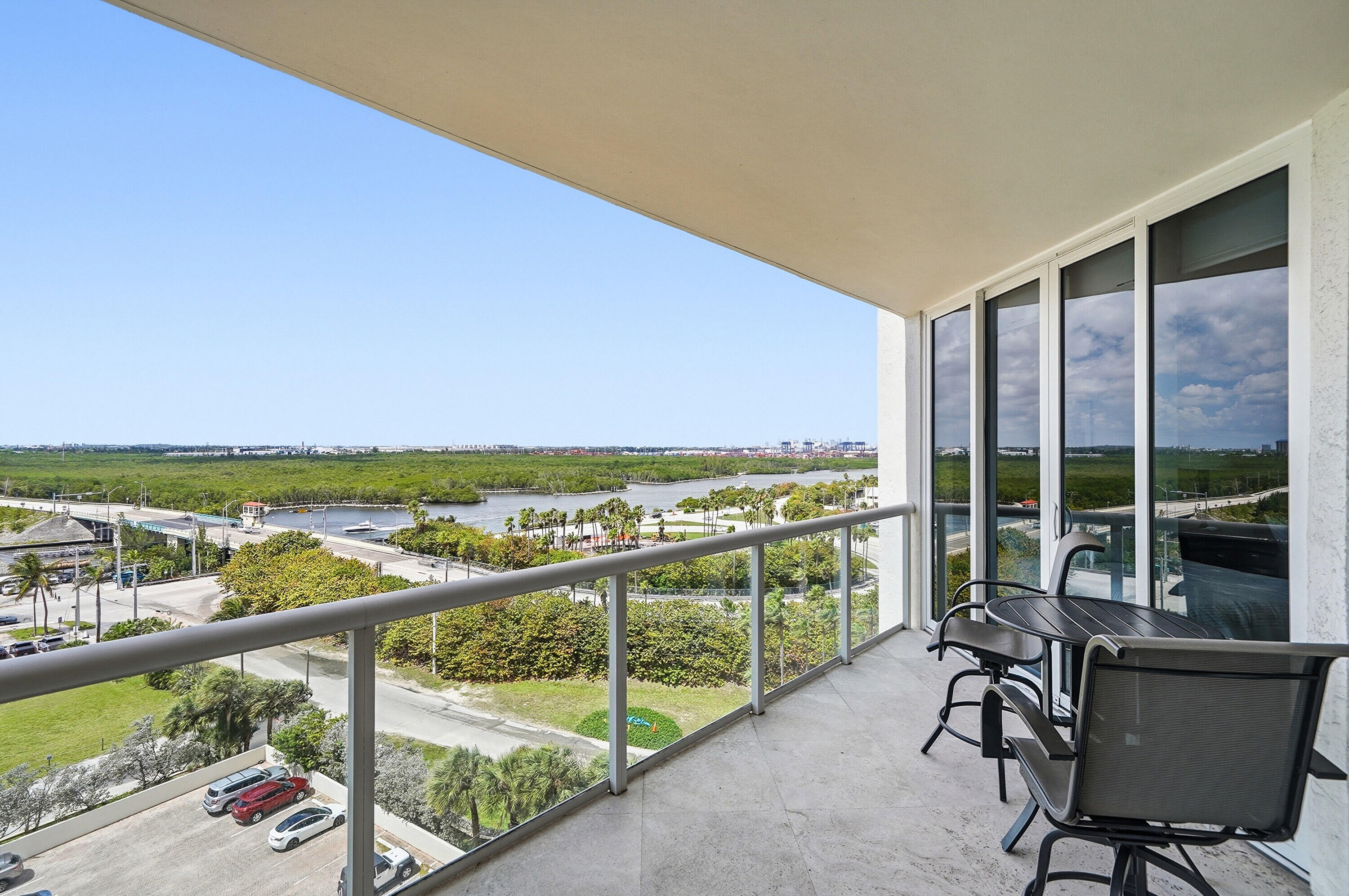 RENAISSANCE ON THE OCEAN - Residential