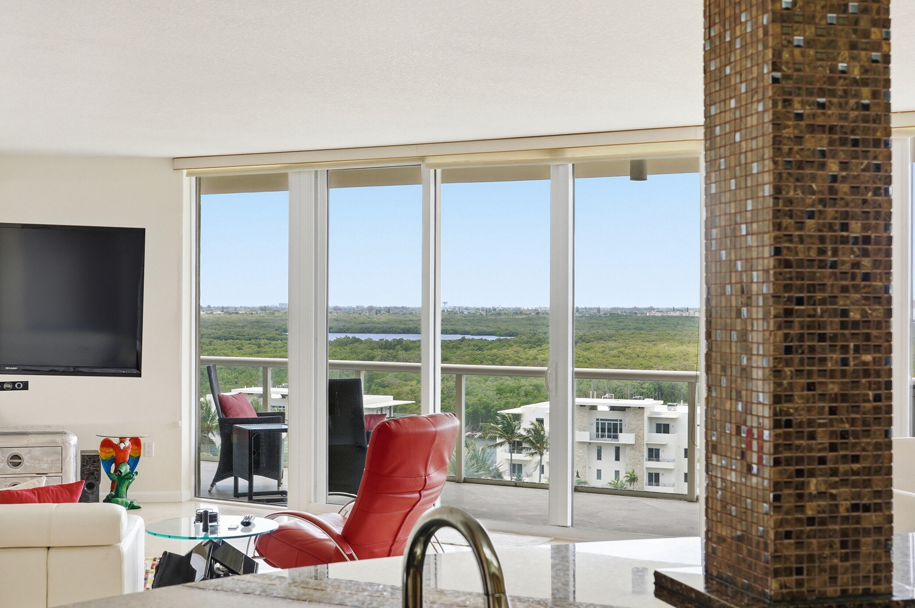 RENAISSANCE ON THE OCEAN - Residential