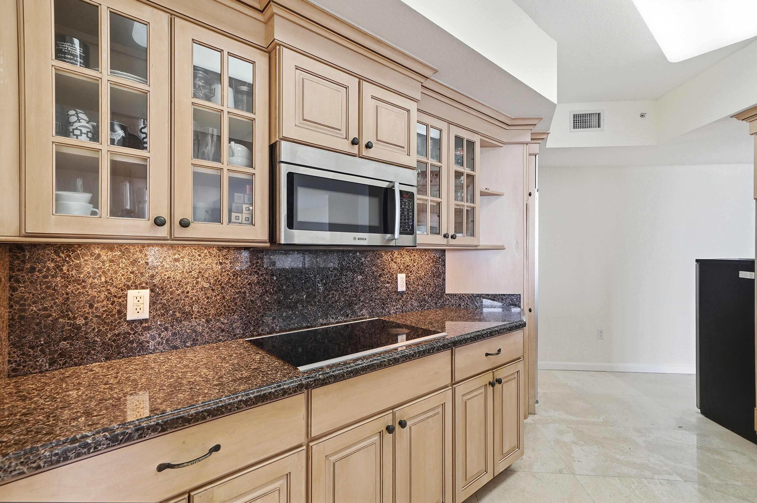 RENAISSANCE ON THE OCEAN - Residential