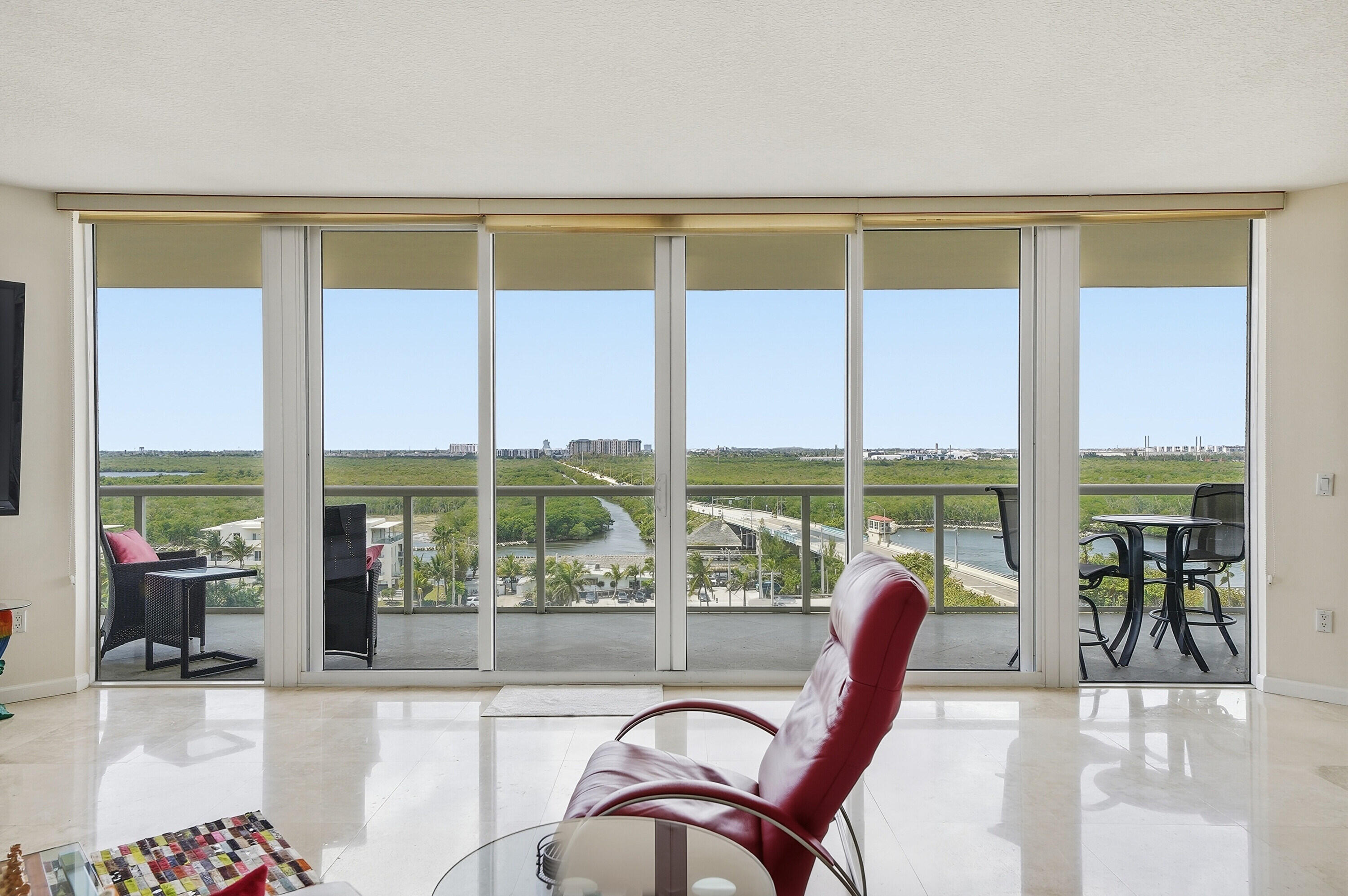 RENAISSANCE ON THE OCEAN - Residential