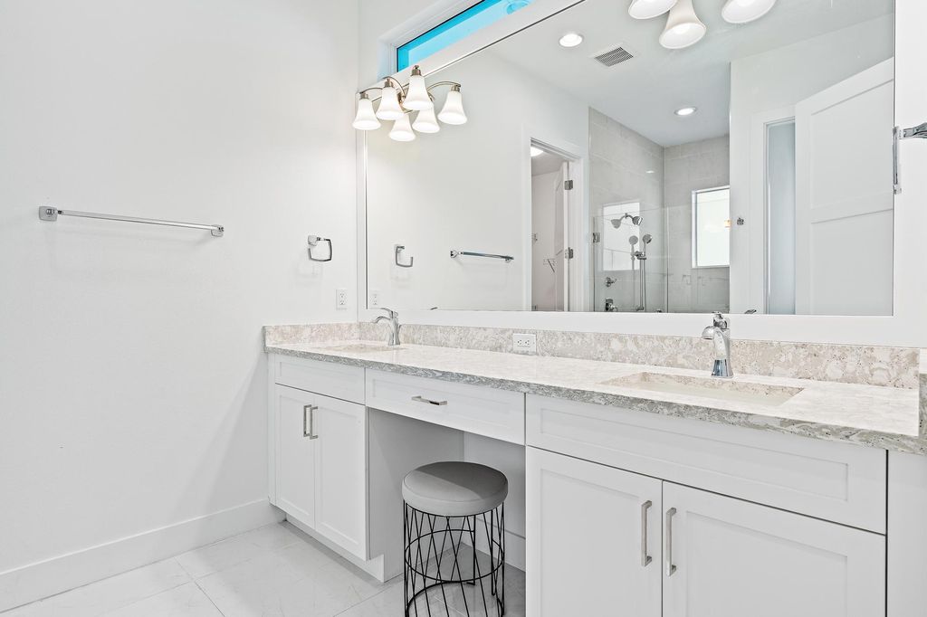 Photo of 13190 Alton Road, Palm Beach Gardens, FL 33418 (MLS # R11163884)