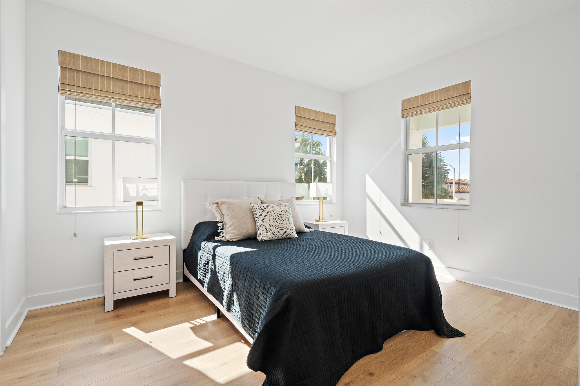 ALTON NEIGHBORHOOD - Residential