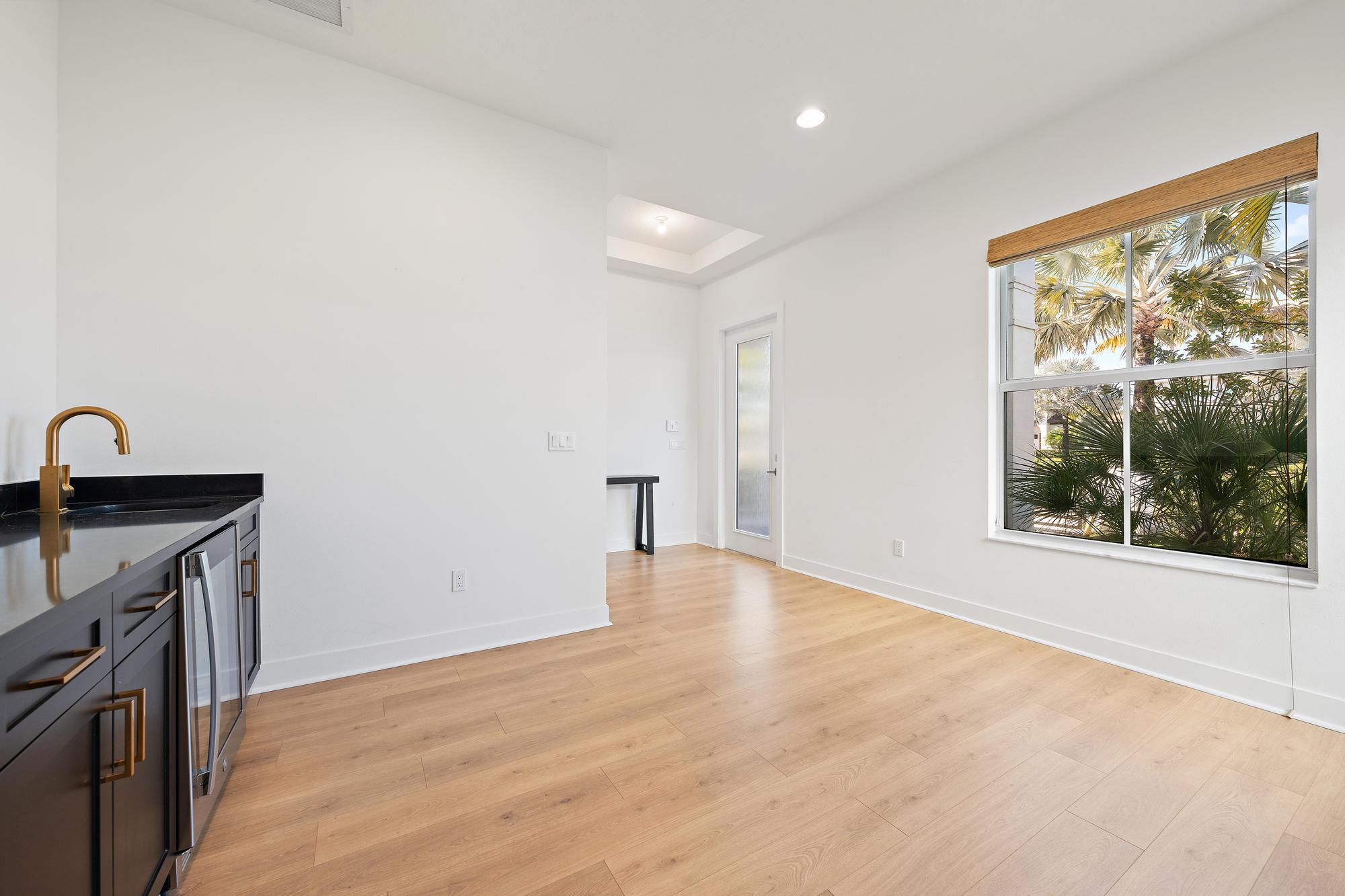 ALTON NEIGHBORHOOD - Residential