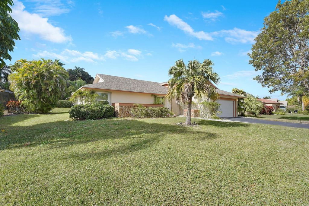 Photo of 20870 Sugarloaf Lane, Boca Raton, FL 33428 (MLS # R11049891)