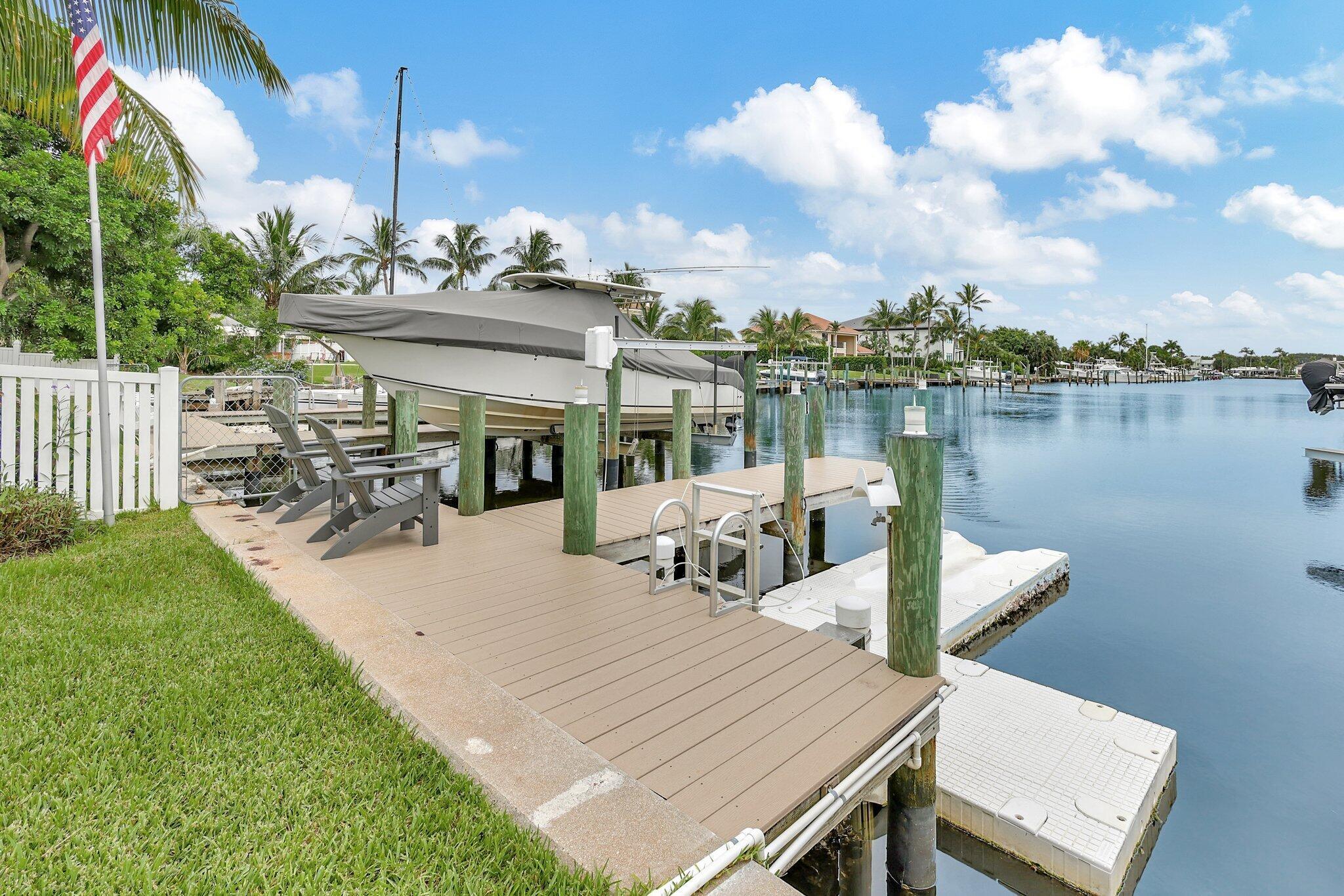 NORTH PALM BEACH VILLAGE - Residential