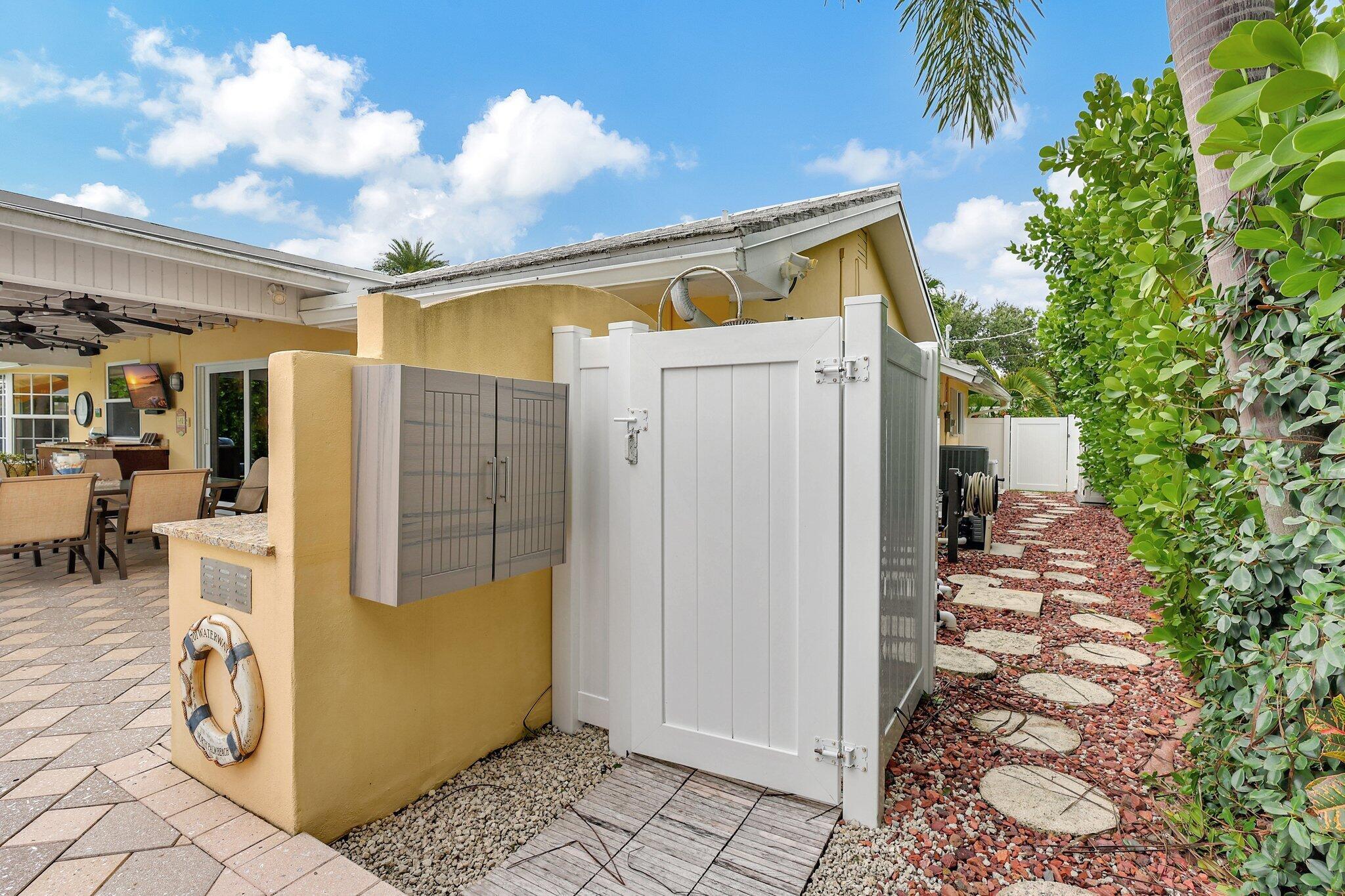 NORTH PALM BEACH VILLAGE - Residential