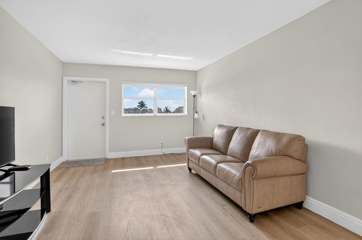 941 Crystal Lake Drive 311