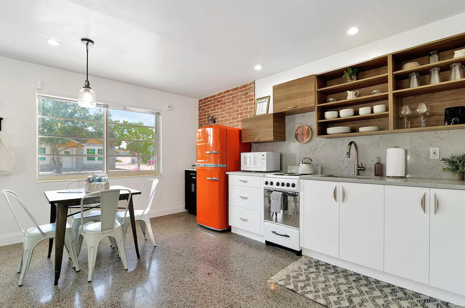 LAKE WORTH TOWN OF - Residential Income