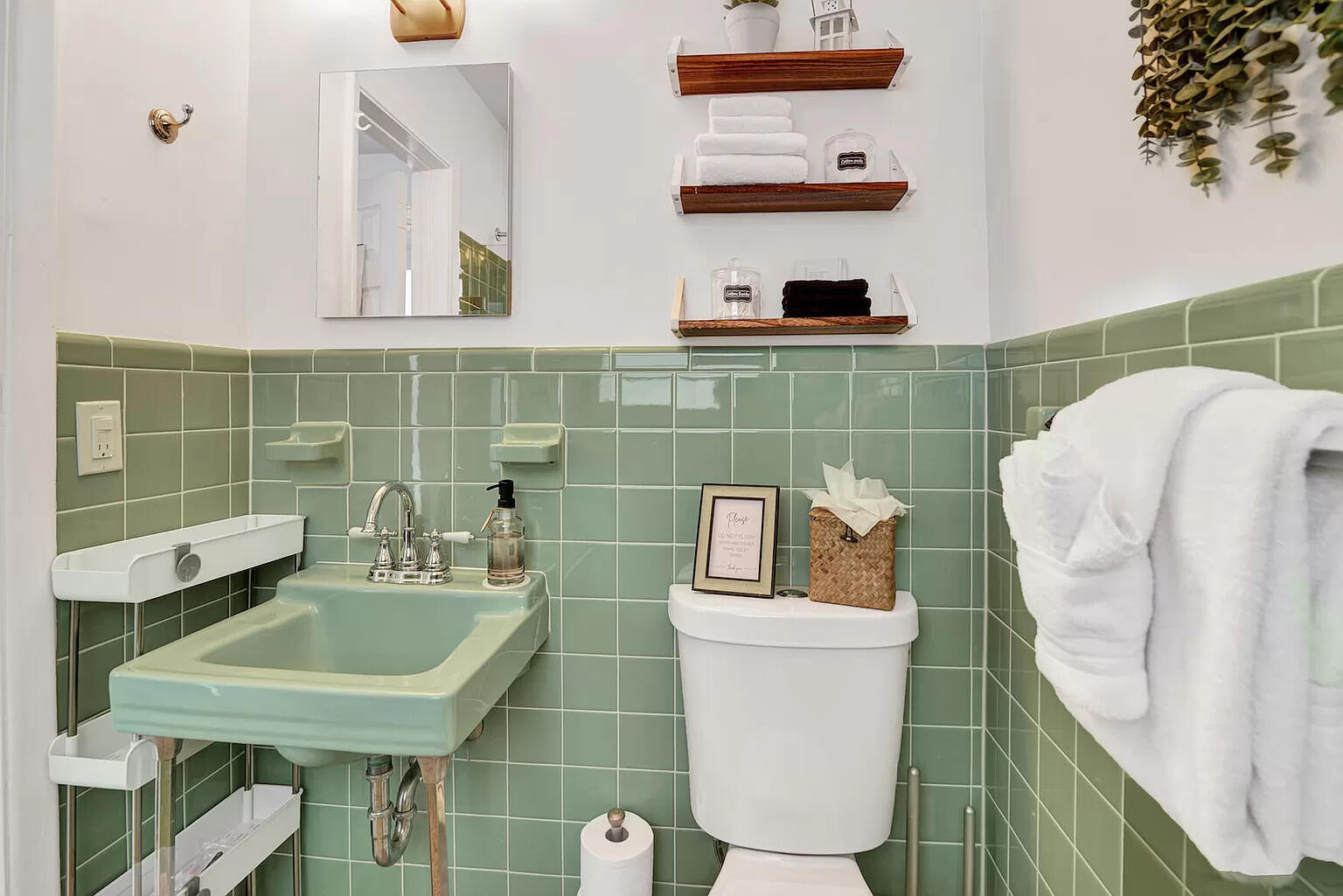 LAKE WORTH TOWN OF - Residential Income