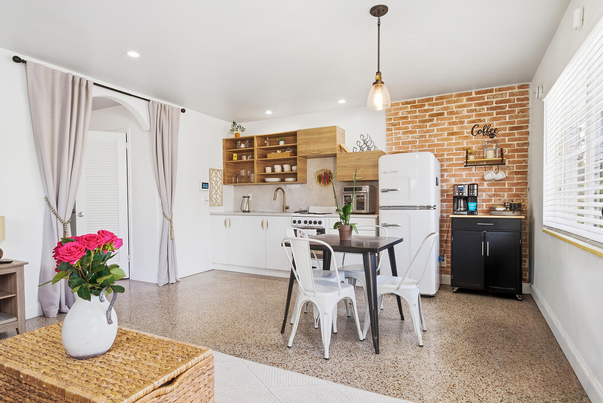 LAKE WORTH TOWN OF - Residential Income